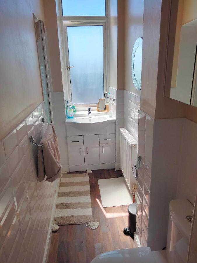 Spacious Flat In Bridgeton, غلاسغو المظهر الخارجي الصورة